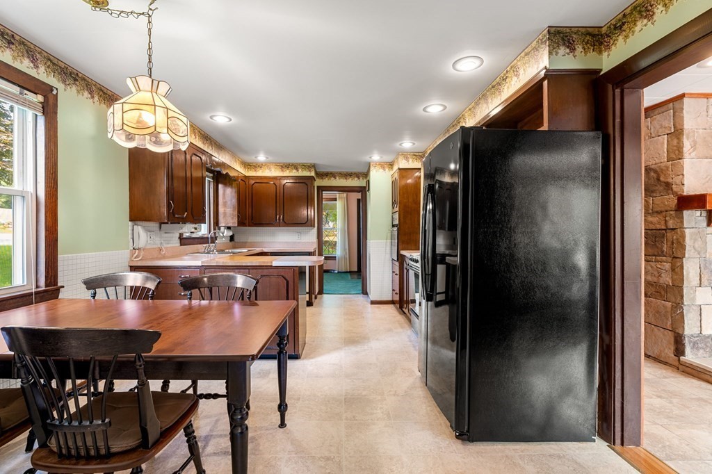 55 Dalton Road Chelmsford, MA 01824 - Photo 8 of 33 Gallery Image 8