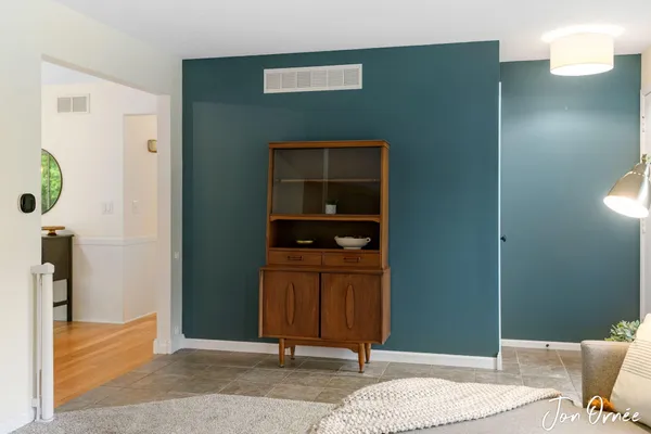 $369,900 | 697 Morningside Drive, Holland, MI 49423