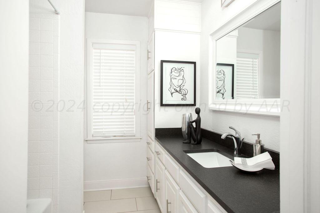 2305 Windmill Lane Amarillo, TX 79124 - Photo 25 of 29 Second bath