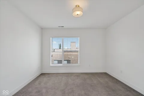 $389,900 | 727 North Illinois Street, Unit 202, Indianapolis, IN 46204