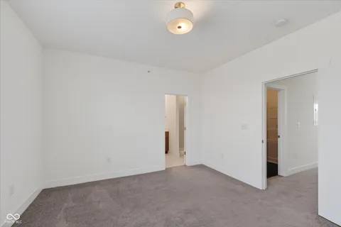 $389,900 | 727 North Illinois Street, Unit 202, Indianapolis, IN 46204