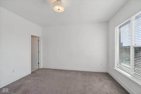 $389,900 | 727 North Illinois Street, Unit 202, Indianapolis, IN 46204