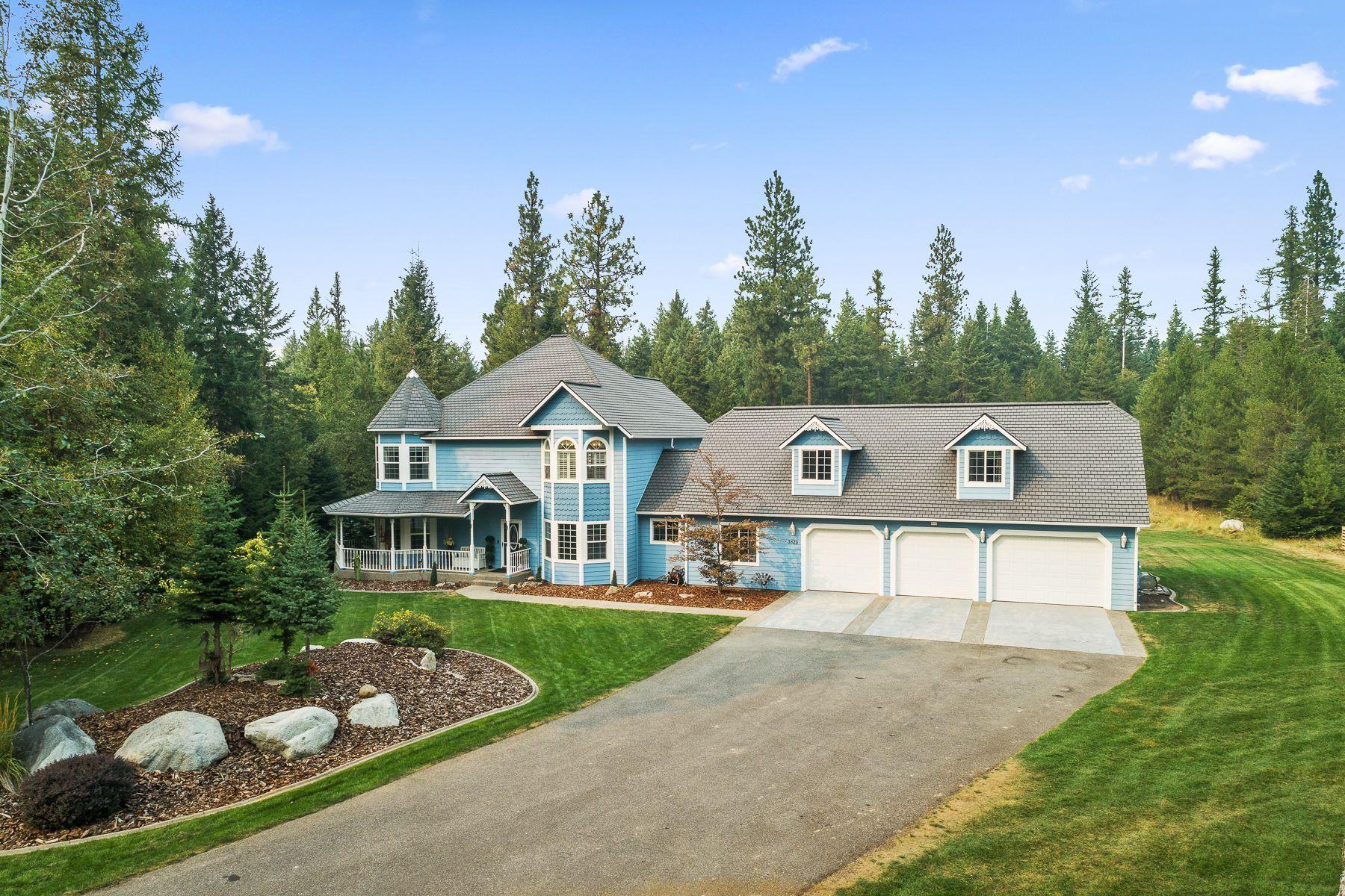 3825 E English Point