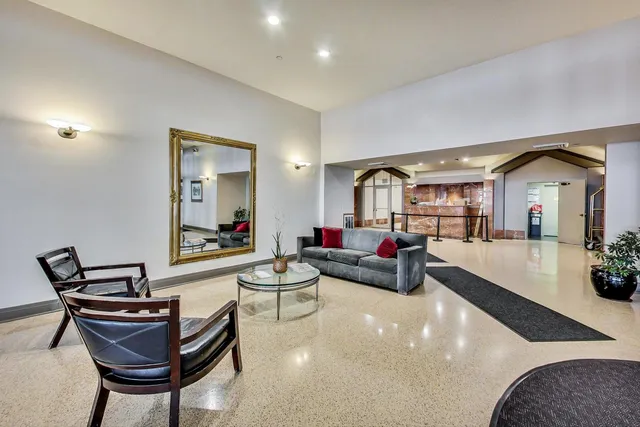 $1,900 | 1212 North LaSalle Drive, Unit 2406, Chicago, IL 60610