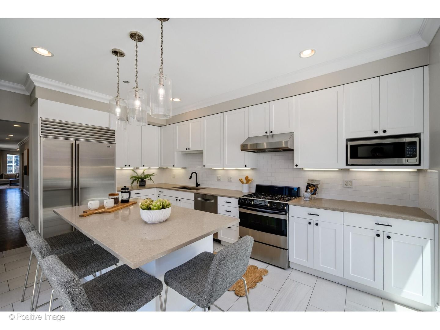 60 West Erie Street, Unit 601 Chicago, IL 60654 - Photo 17 of 33