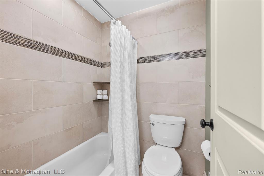 210 Mead Road Rochester Hills, MI 48306 - Photo 38 of 56