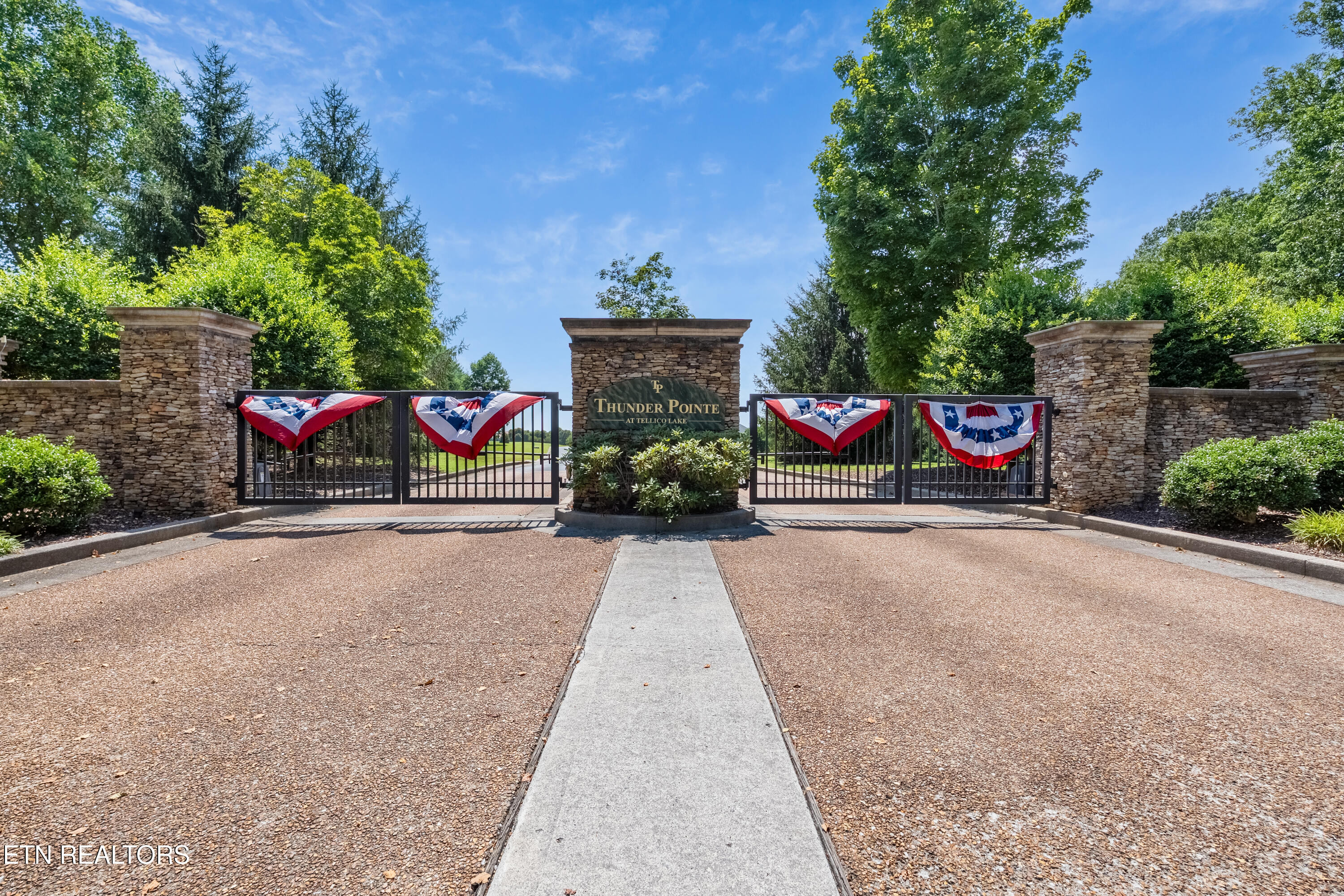 45 R Thunder Ridge Drive Vonore, TN 37885 - Photo 11 of 19 DSC04057-HDR