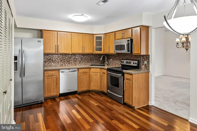 $2,950 | 1126 Chanticleer, Cherry Hill, NJ 08003