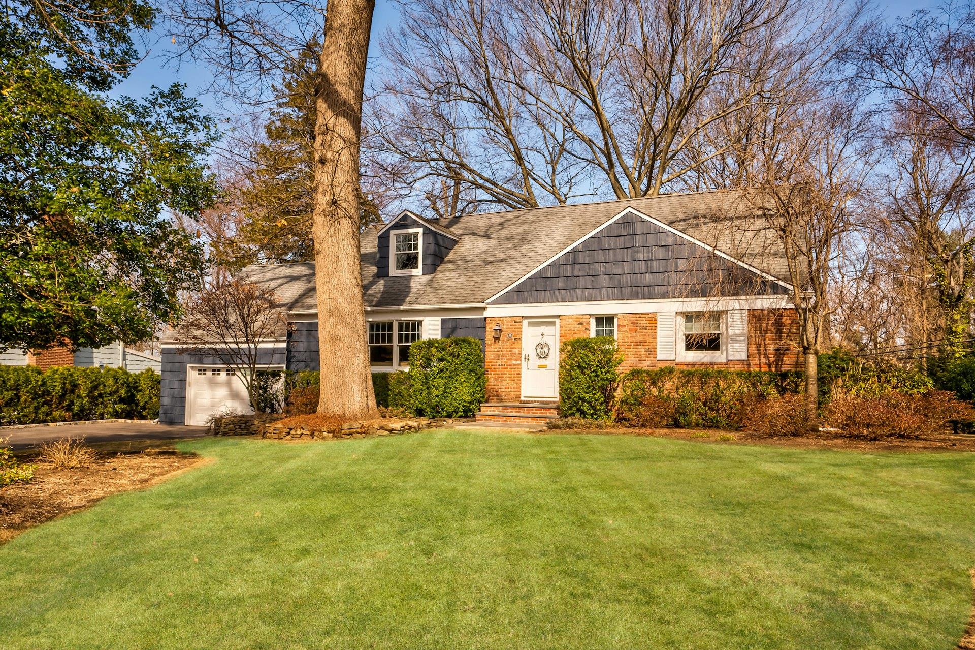 85 Longview Road Port Washington, NY 11050 - Photo 1 of 1