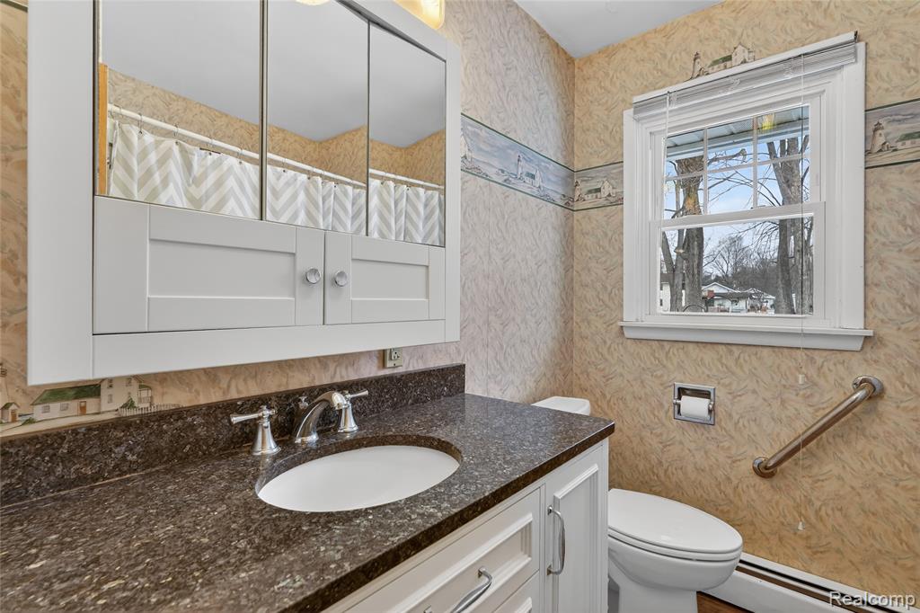 4021 Triwood Road Bridgeport, MI 48722 - Photo 15 of 32 Gallery Image 15