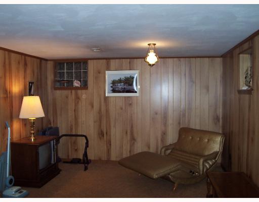 734 Wible Run Road Pittsburgh, PA 15209 - Photo 5 of 8 Den/Family/Great Room.