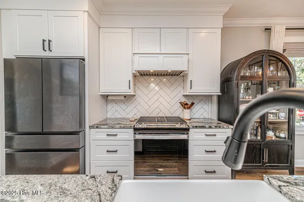 $649,000 | 705 North Leak Street, Southern Pines, NC 28387