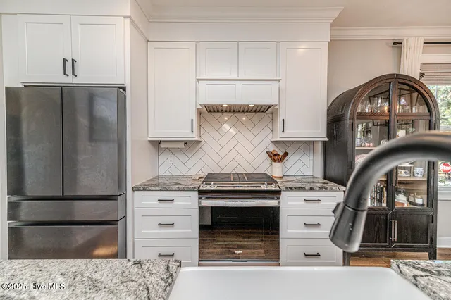 $657,000 | 705 North Leak Street, Southern Pines, NC 28387