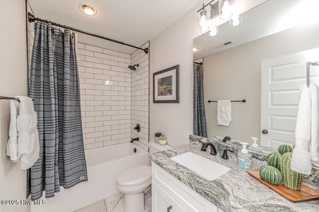 $657,000 | 705 North Leak Street, Southern Pines, NC 28387