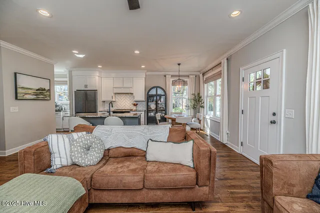 $657,000 | 705 North Leak Street, Southern Pines, NC 28387