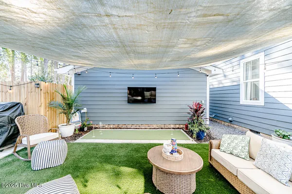 $649,000 | 705 North Leak Street, Southern Pines, NC 28387