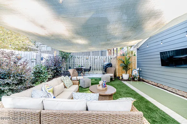 $649,000 | 705 North Leak Street, Southern Pines, NC 28387