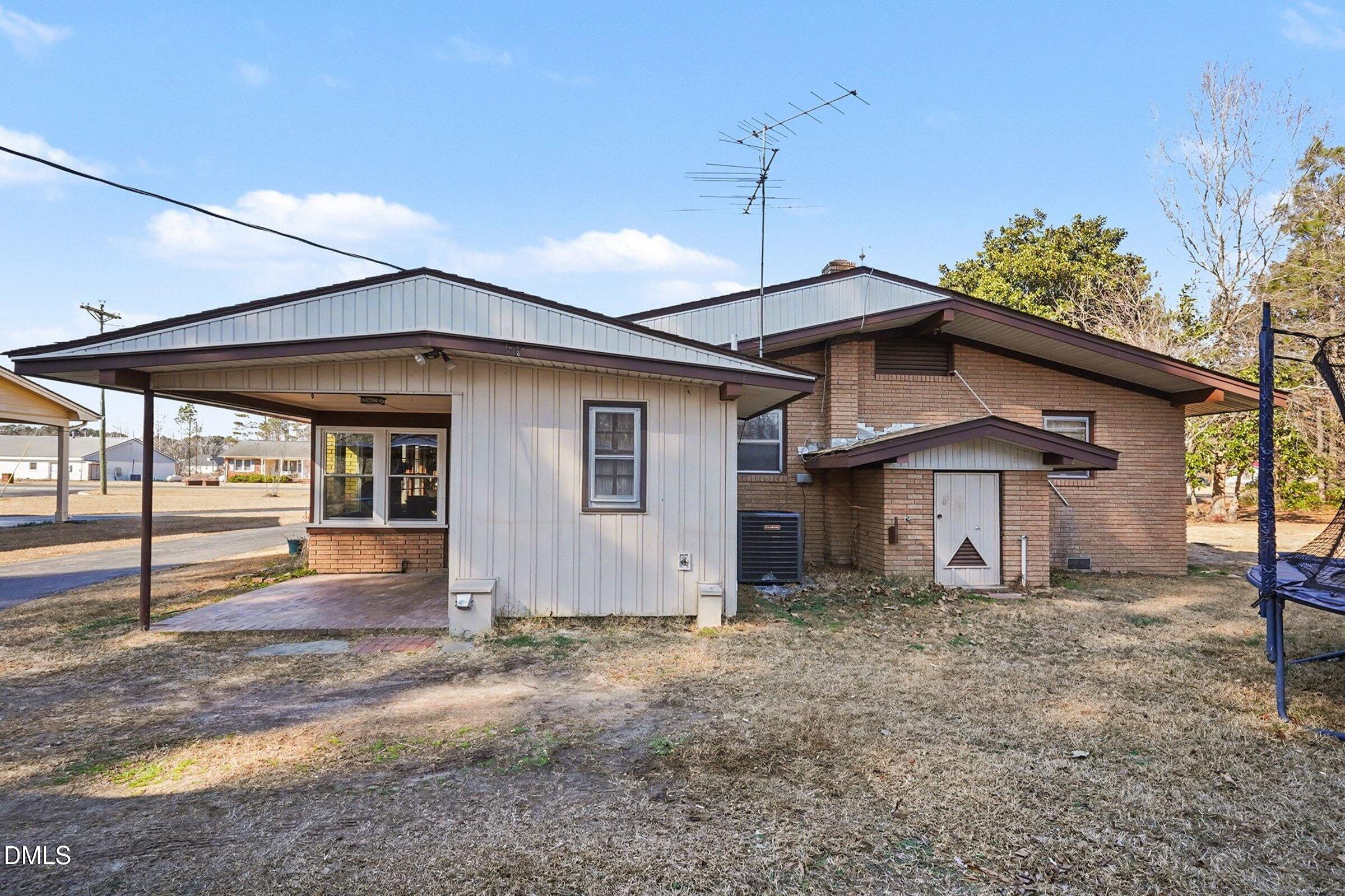 74 Lees Chapel Church Road Dunn, NC 28334 - Photo 31 of 38 030_file_1285