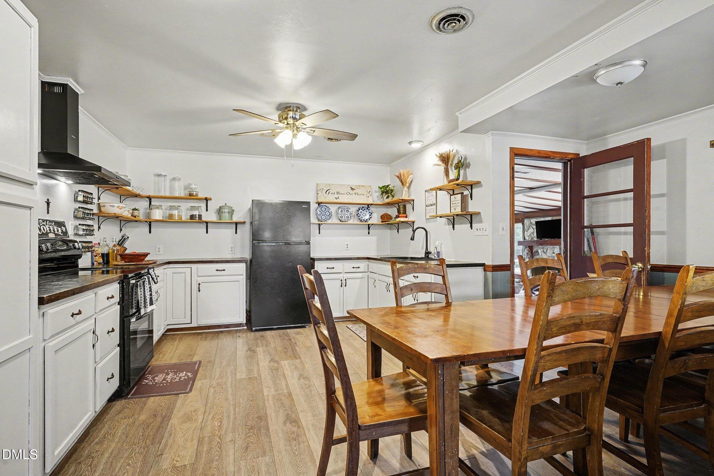 74 Lees Chapel Church Road Dunn, NC 28334 - Photo 8 of 38 007_file_2701