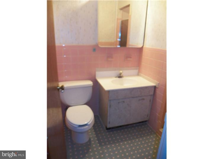 928 Church Road Springfield, PA 19064 - Photo 8 of 18 Master Bathroom
