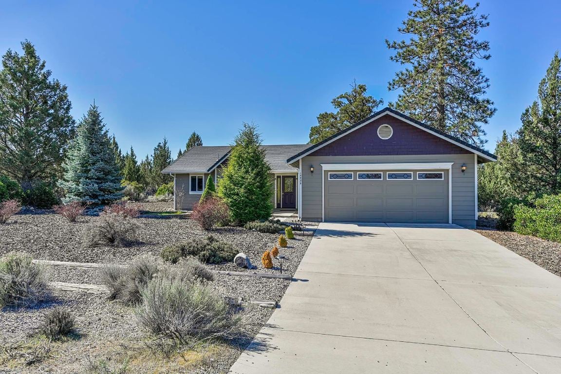15535 Sherwood Road Weed, CA 96094 - Photo 3 of 38 Gallery Image 3