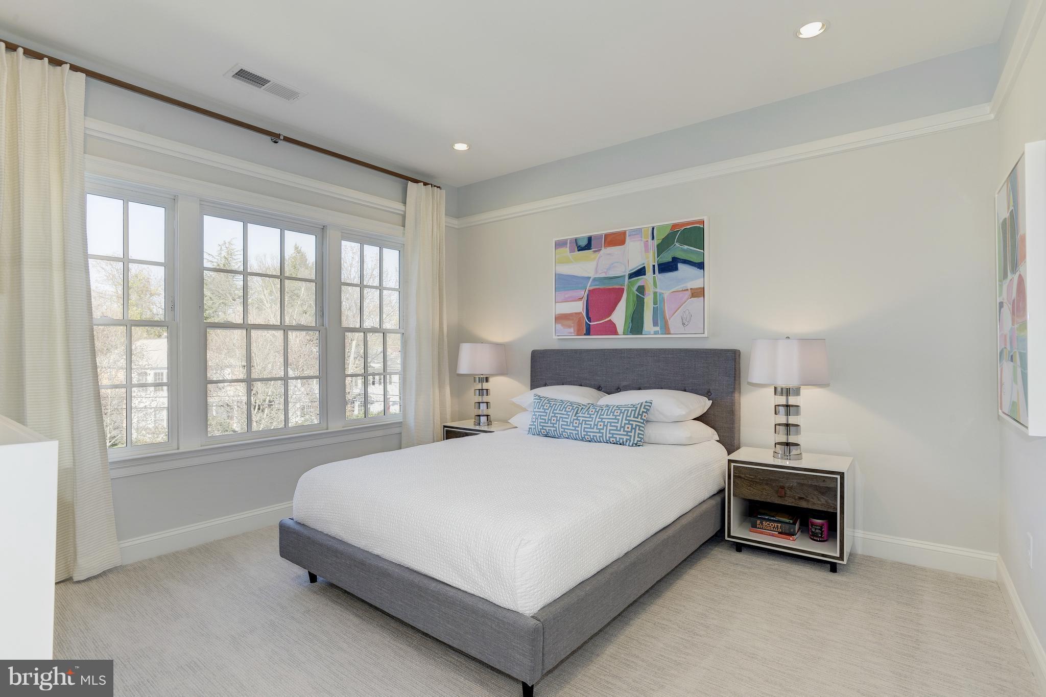 9121 Old Georgetown Road Bethesda, MD 20814 - Photo 20 of 29 Bedroom