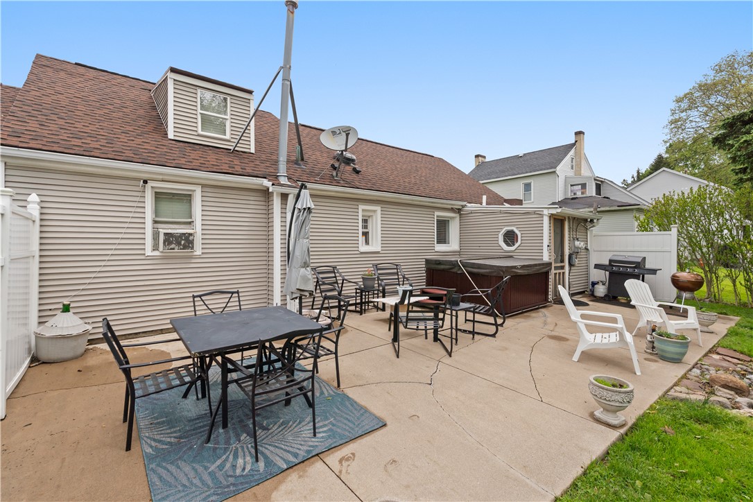 489 Plank Road Penfield, NY 14580 - Photo 5 of 47