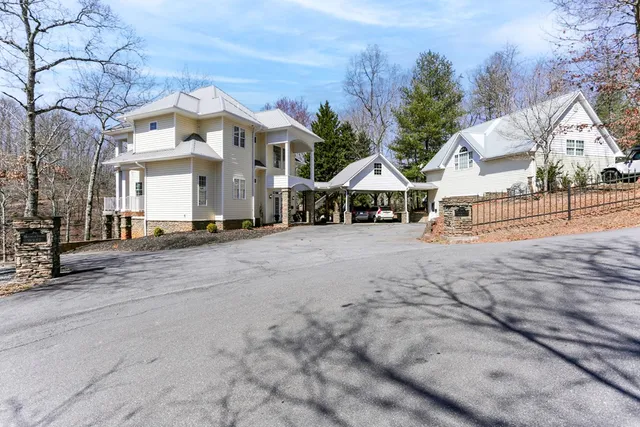 $1,375,000 | 30 Berrong Drive, Hayesville, NC 28904