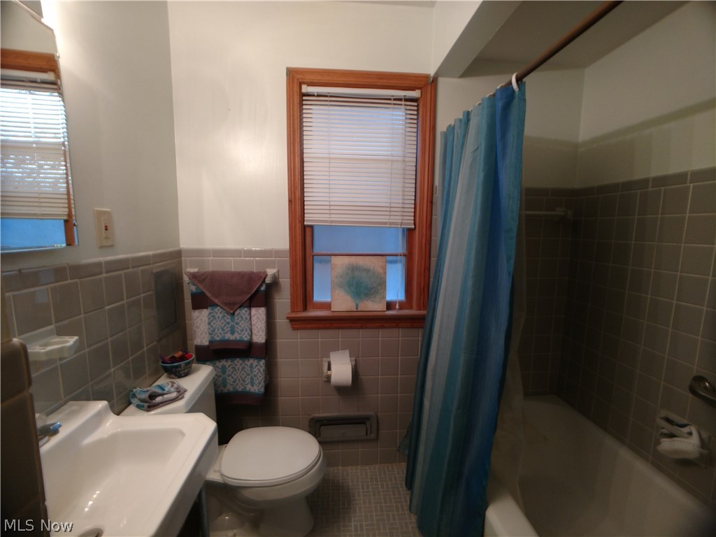 6450 Manchester Road Parma, OH 44129 - Photo 11 of 29