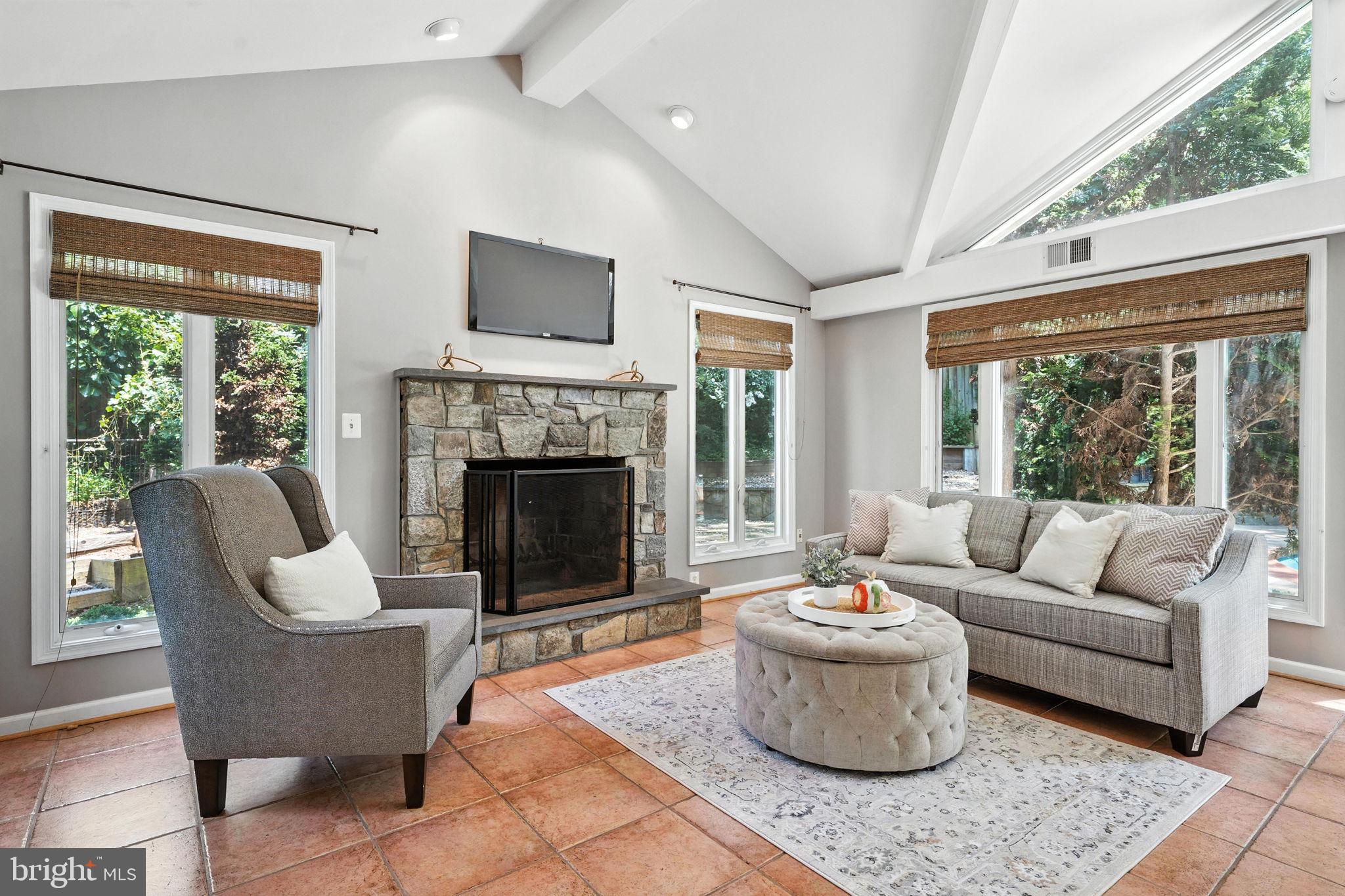 1725 Birch Road McLean, VA 22101 - Photo 4 of 38 Gallery Image 4