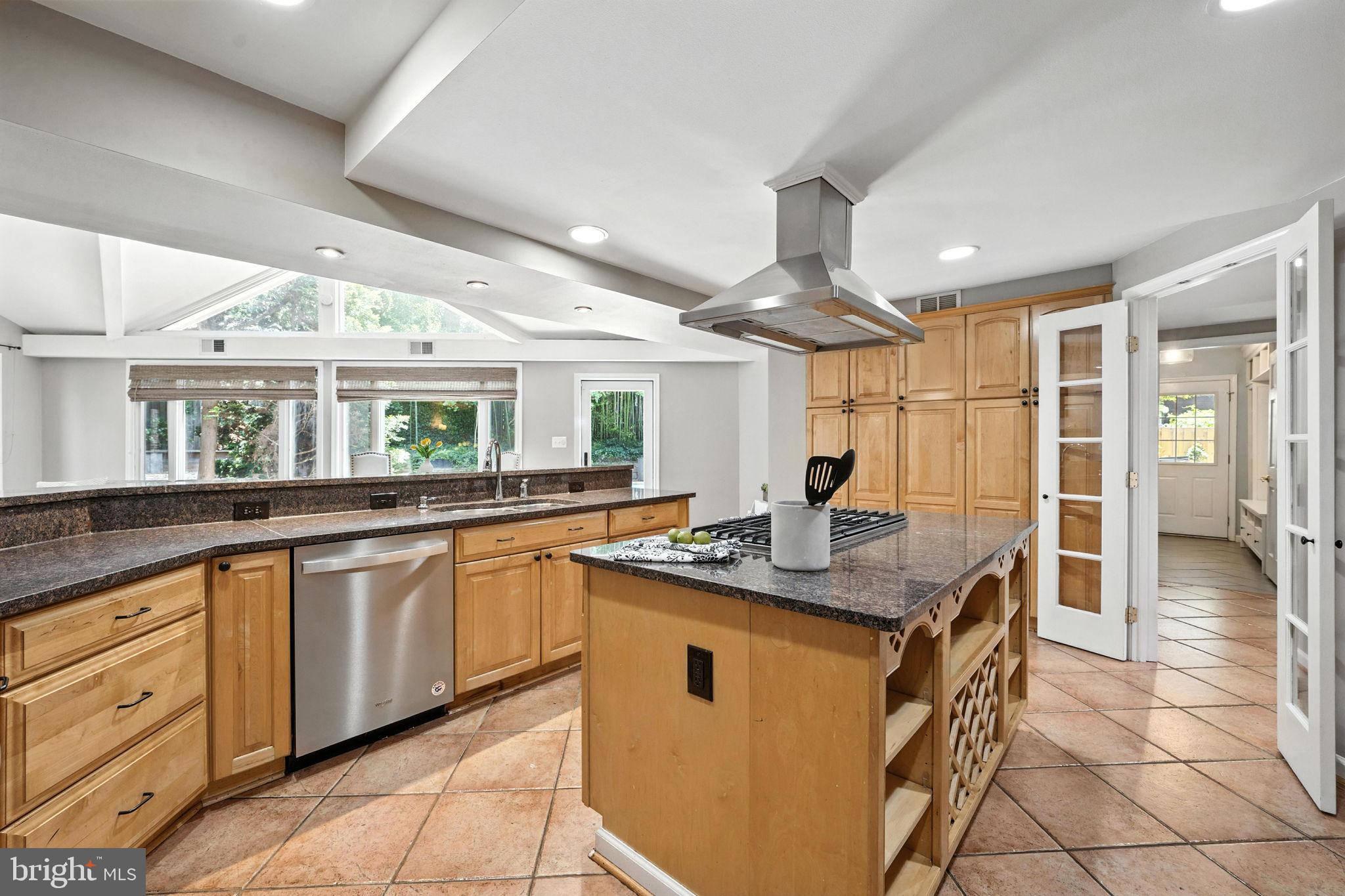 1725 Birch Road McLean, VA 22101 - Photo 7 of 38 Gallery Image 7