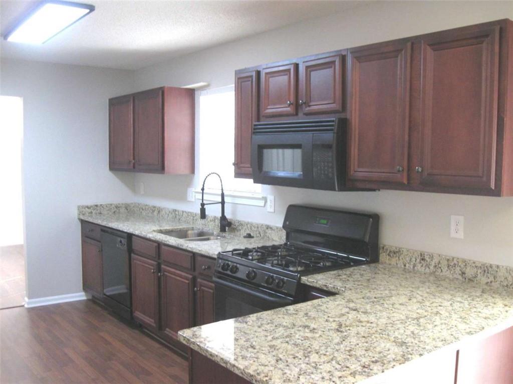 1912 Keystone Way Conyers, GA 30012 - Photo 4 of 17