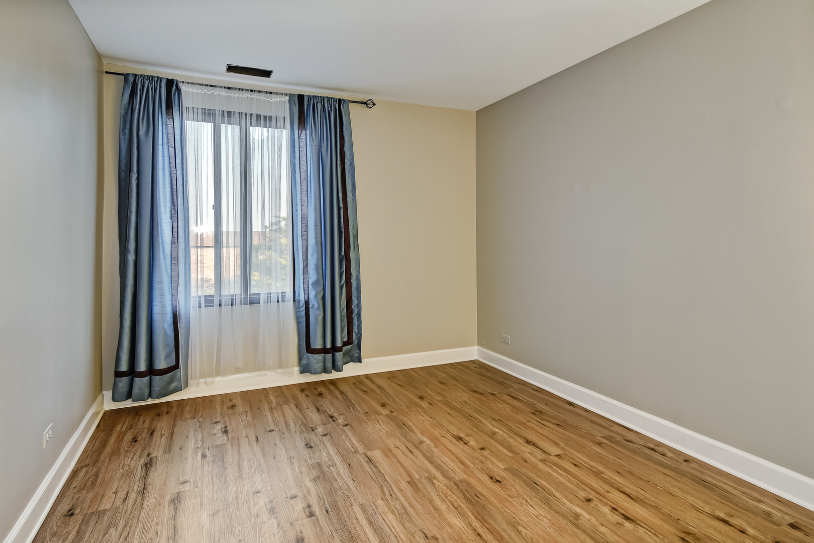425 Walnut Creek Road, Unit 1603 Lisle, IL 60532 - Photo 11 of 16