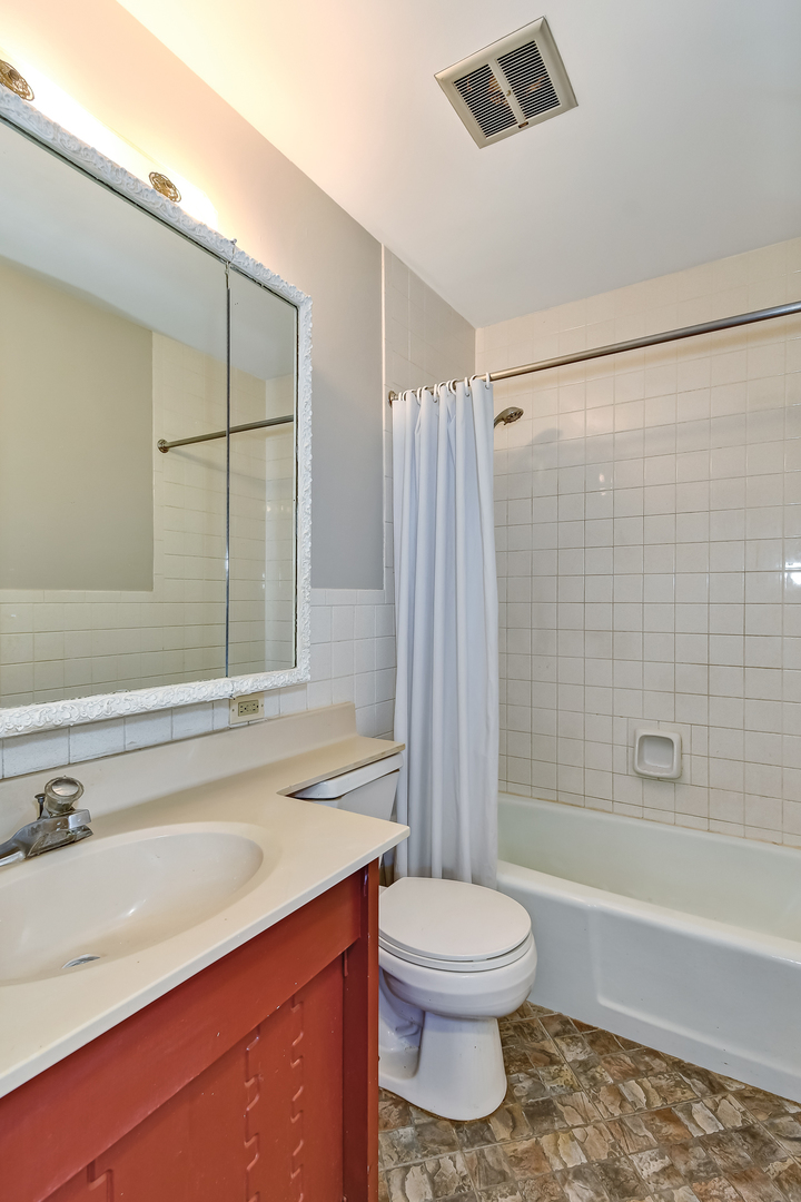425 Walnut Creek Road, Unit 1603 Lisle, IL 60532 - Photo 13 of 16