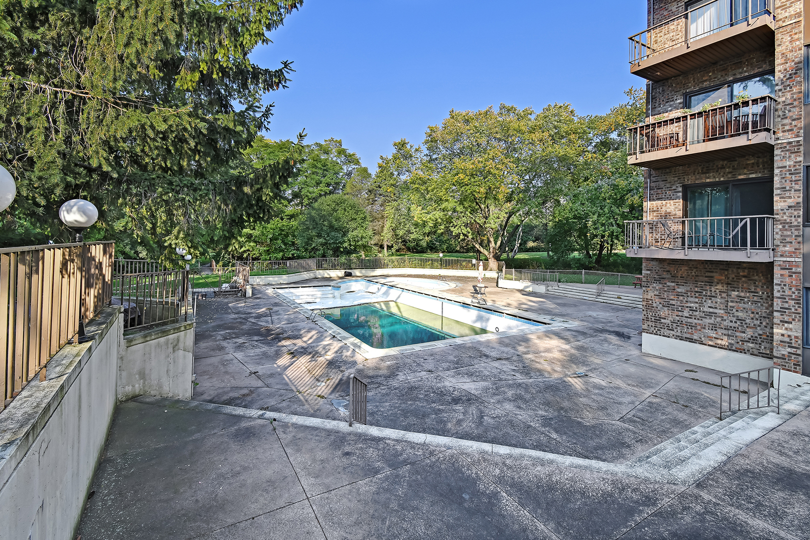 425 Walnut Creek Road, Unit 1603 Lisle, IL 60532 - Photo 3 of 16