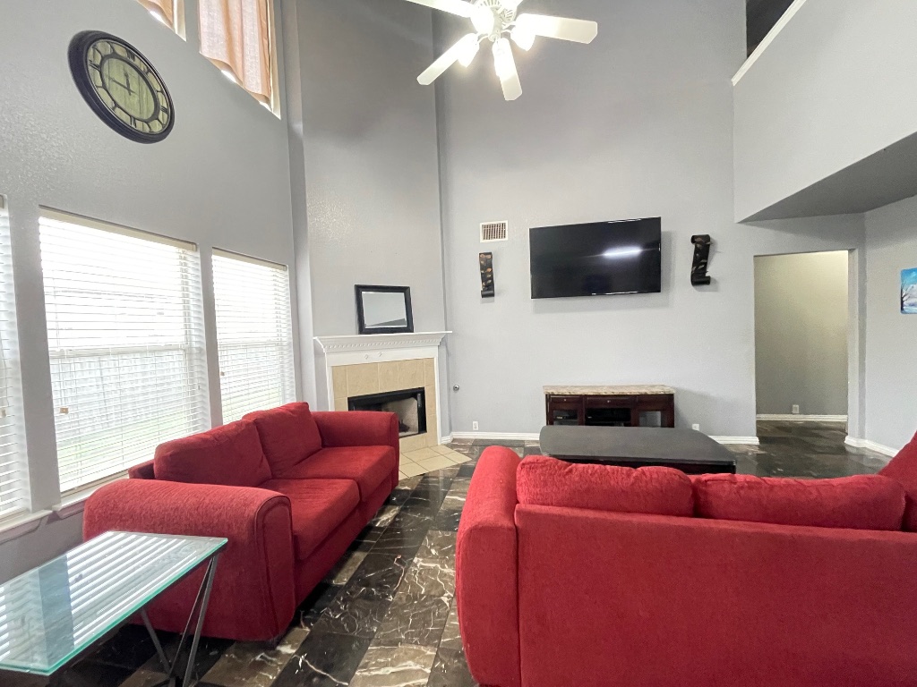 Undisclosed Address Elgin, TX 78621 - Photo 2 of 20