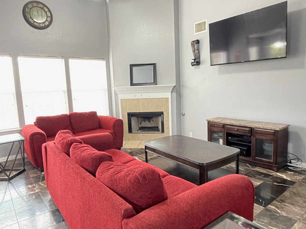 Undisclosed Address Elgin, TX 78621 - Photo 3 of 20