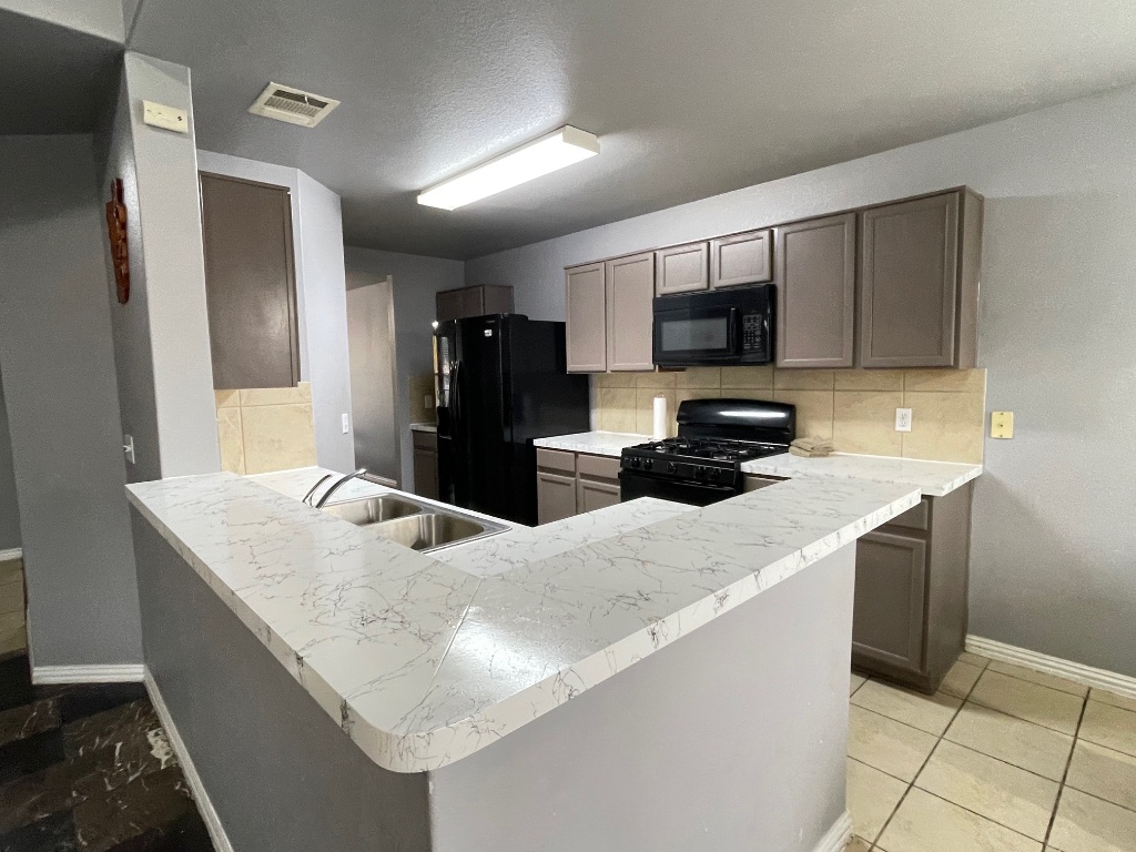 Undisclosed Address Elgin, TX 78621 - Photo 6 of 20