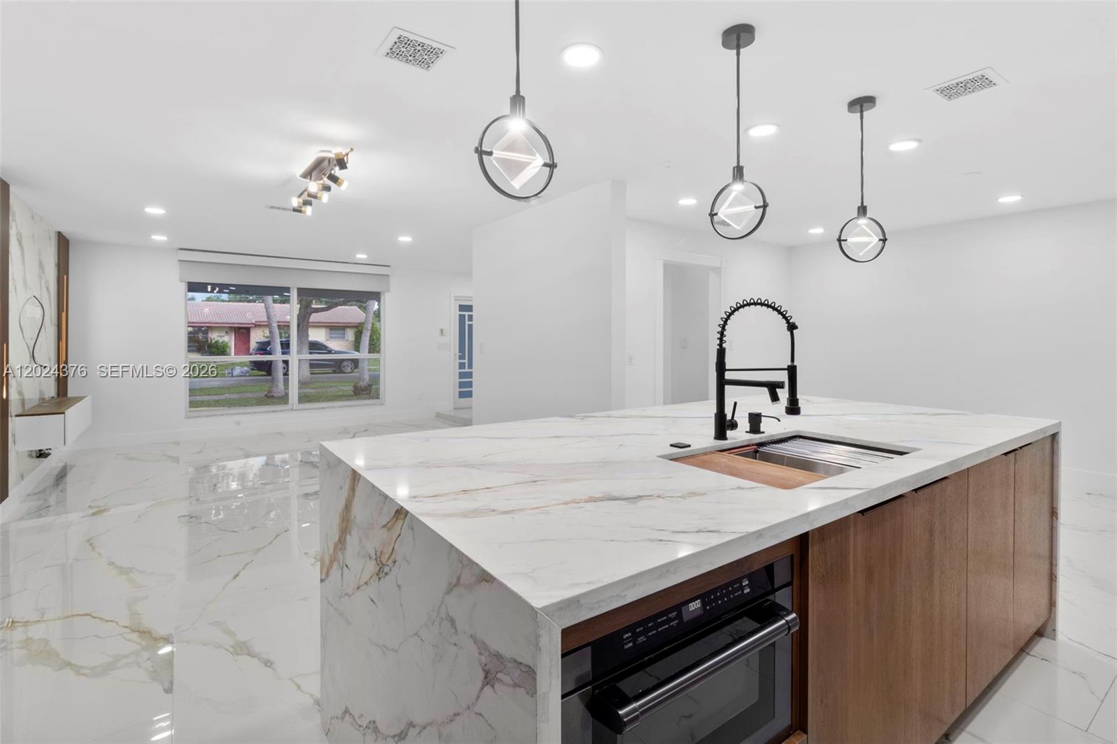 7220 Northwest 10th Place Plantation, FL 33313 - Photo 3 of 43