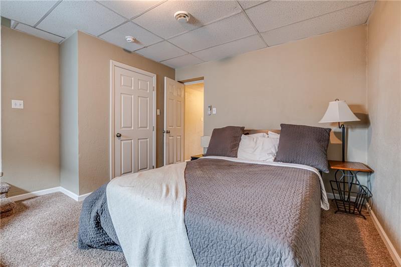 5316 Butler Street Pittsburgh, PA 15201 - Photo 14 of 25 Unit 2 bedroom area