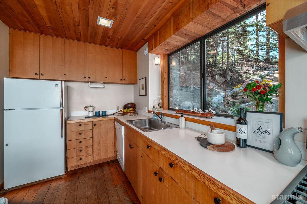 2117 Cascade Road South Lake Tahoe, CA 96150 - Photo 18 of 50
