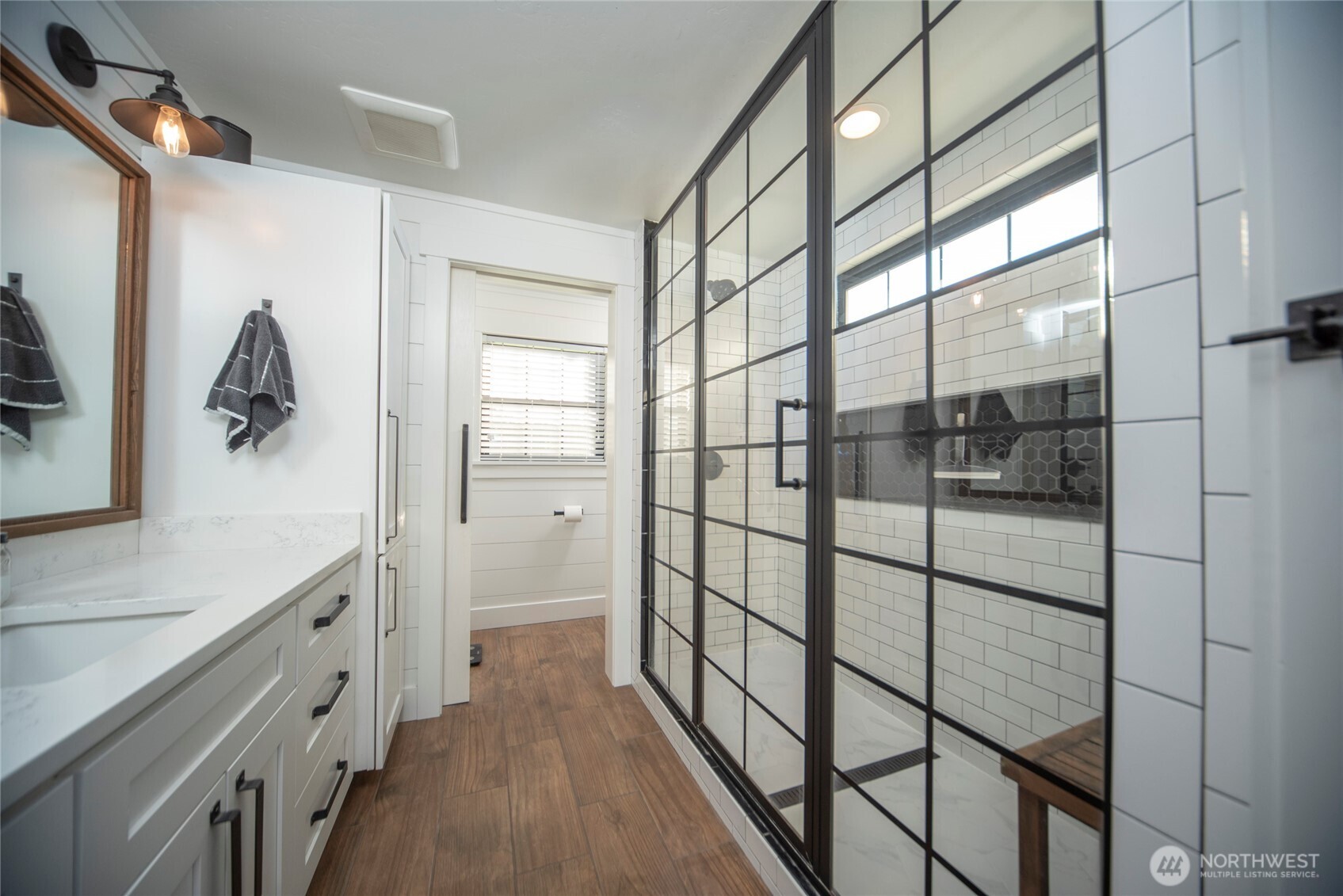 110 Brown Road Ellensburg, WA 98926 - Photo 19 of 40 a bathroom with a shower and a sink