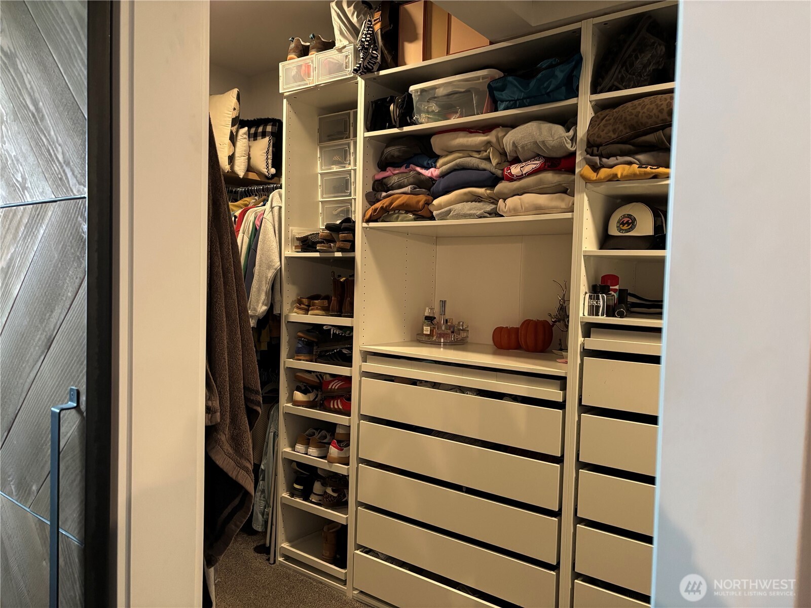 110 Brown Road Ellensburg, WA 98926 - Photo 21 of 40 a view of walk in closet with clothes and shoes