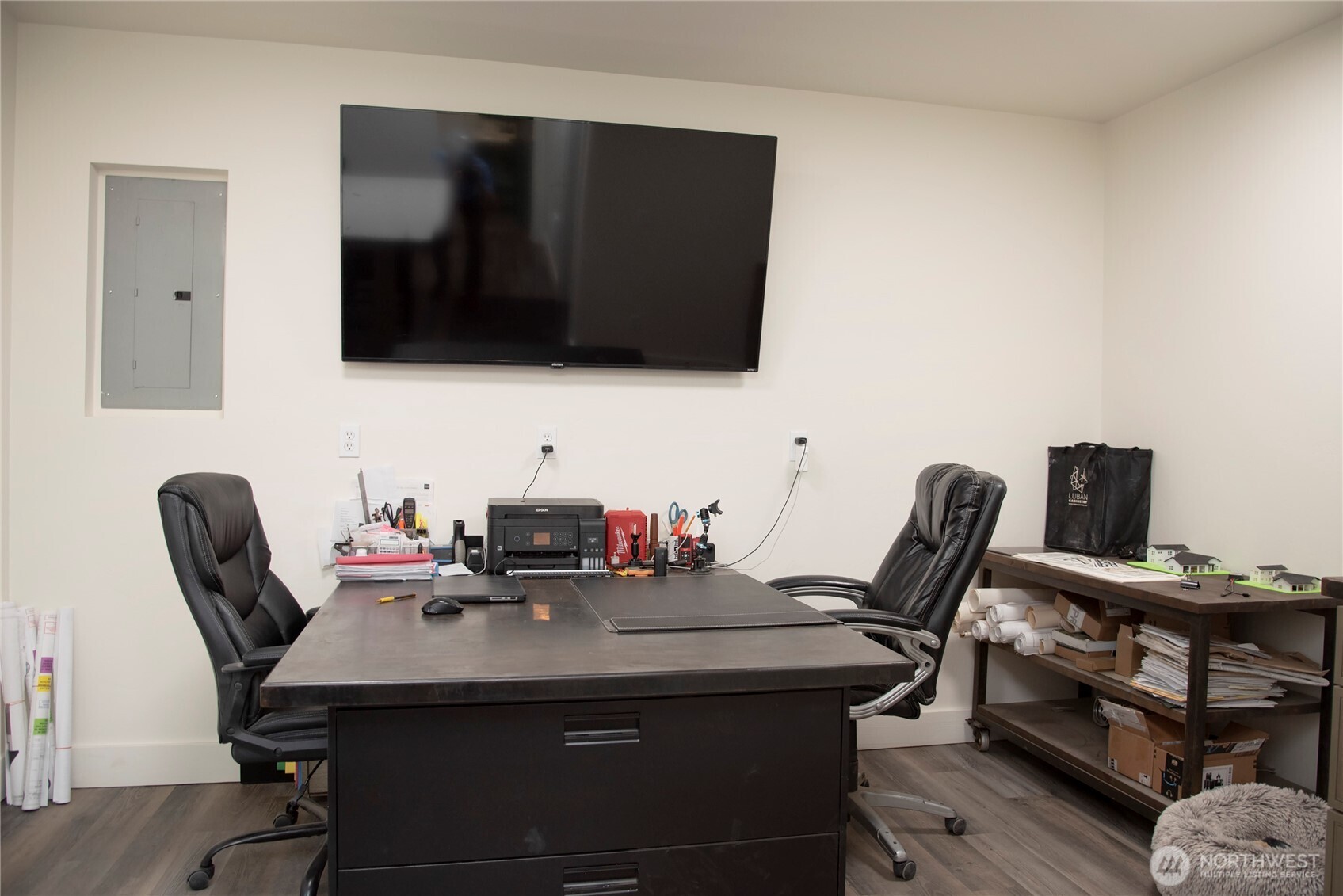110 Brown Road Ellensburg, WA 98926 - Photo 32 of 40 a view of a workspace with furniture