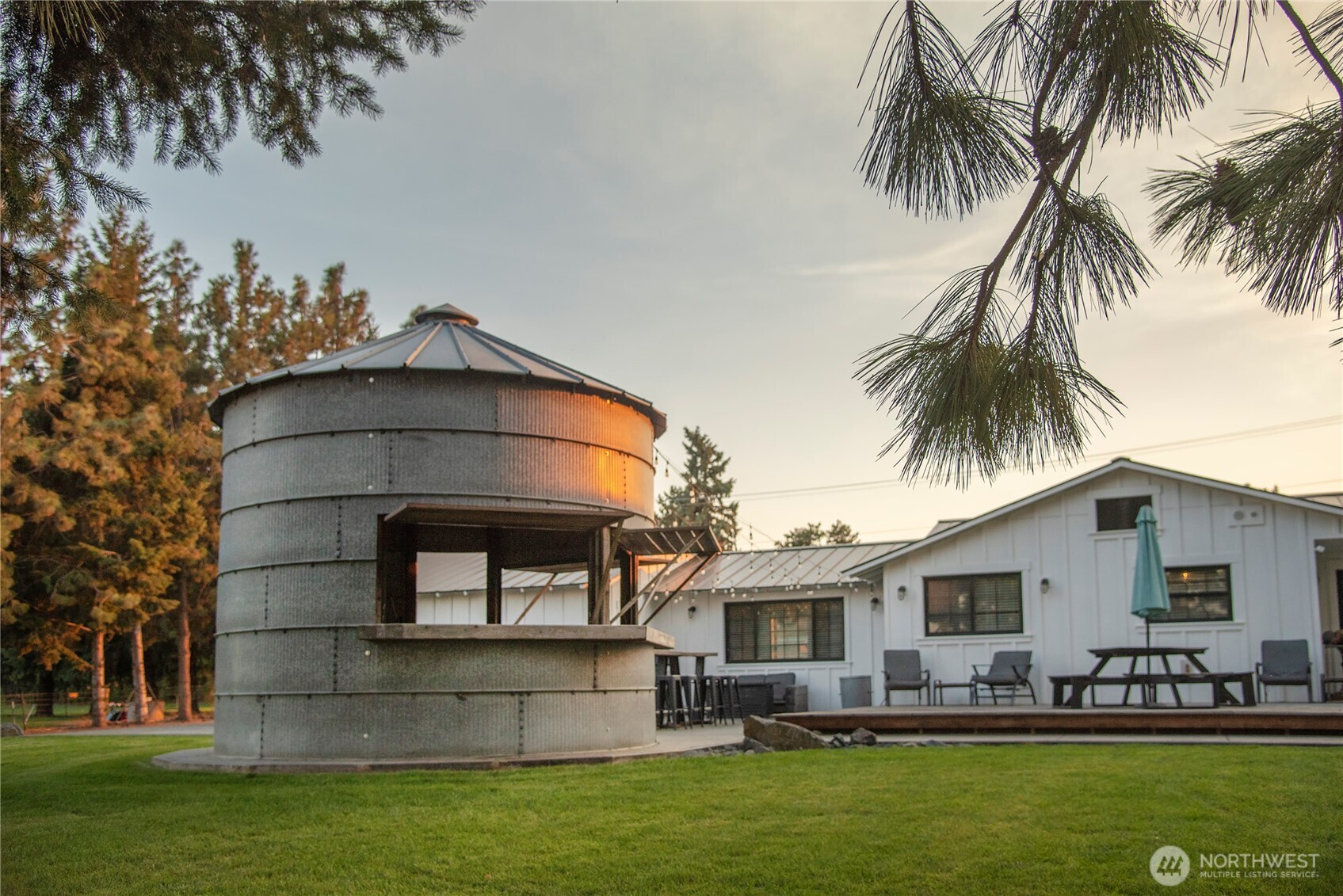 110 Brown Road Ellensburg, WA 98926 - Photo 37 of 40 a front view of house with yard and seating area