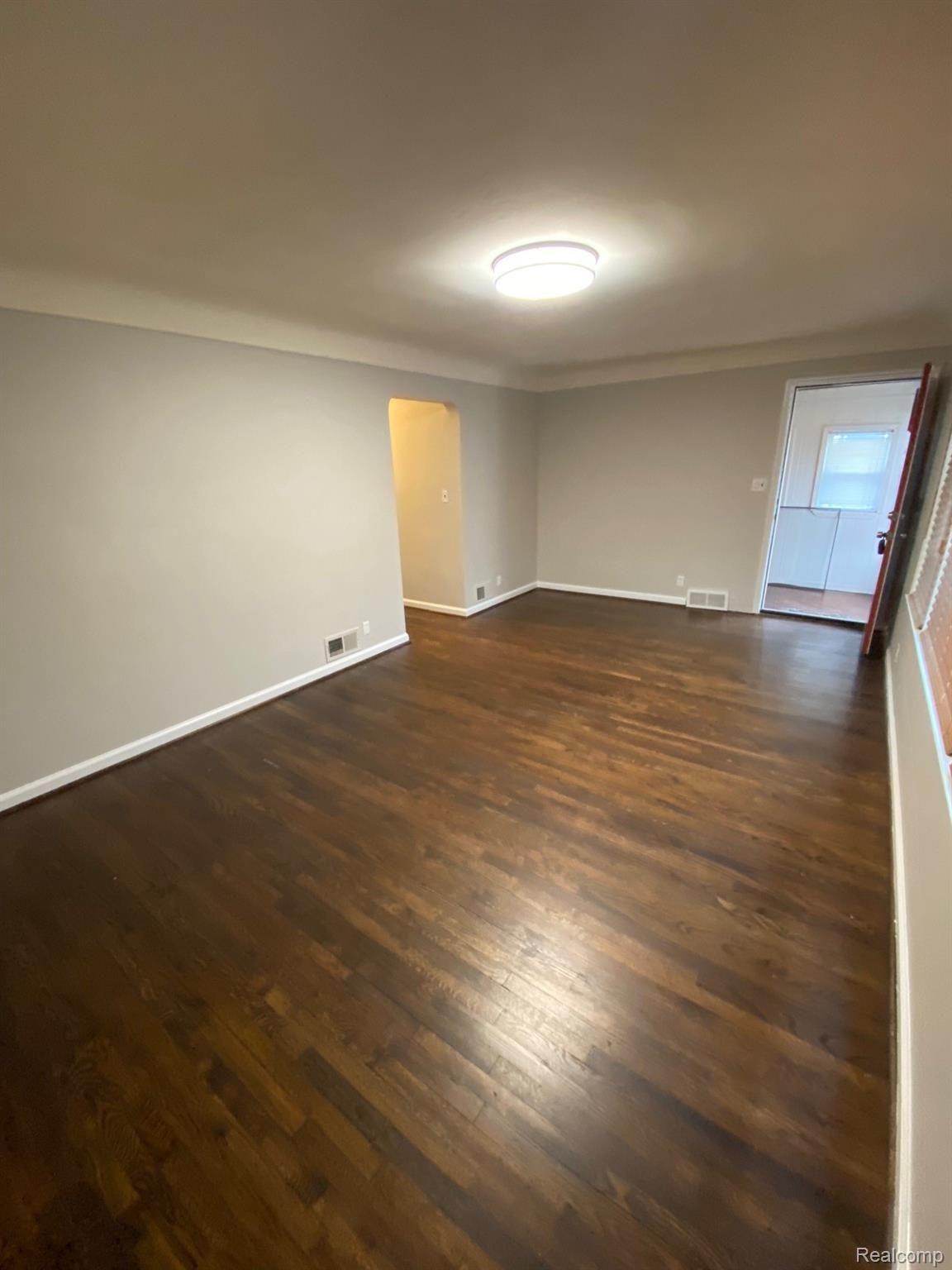 1592 Columbia Road Berkley, MI 48072 - Photo 11 of 35 Gallery Image 11