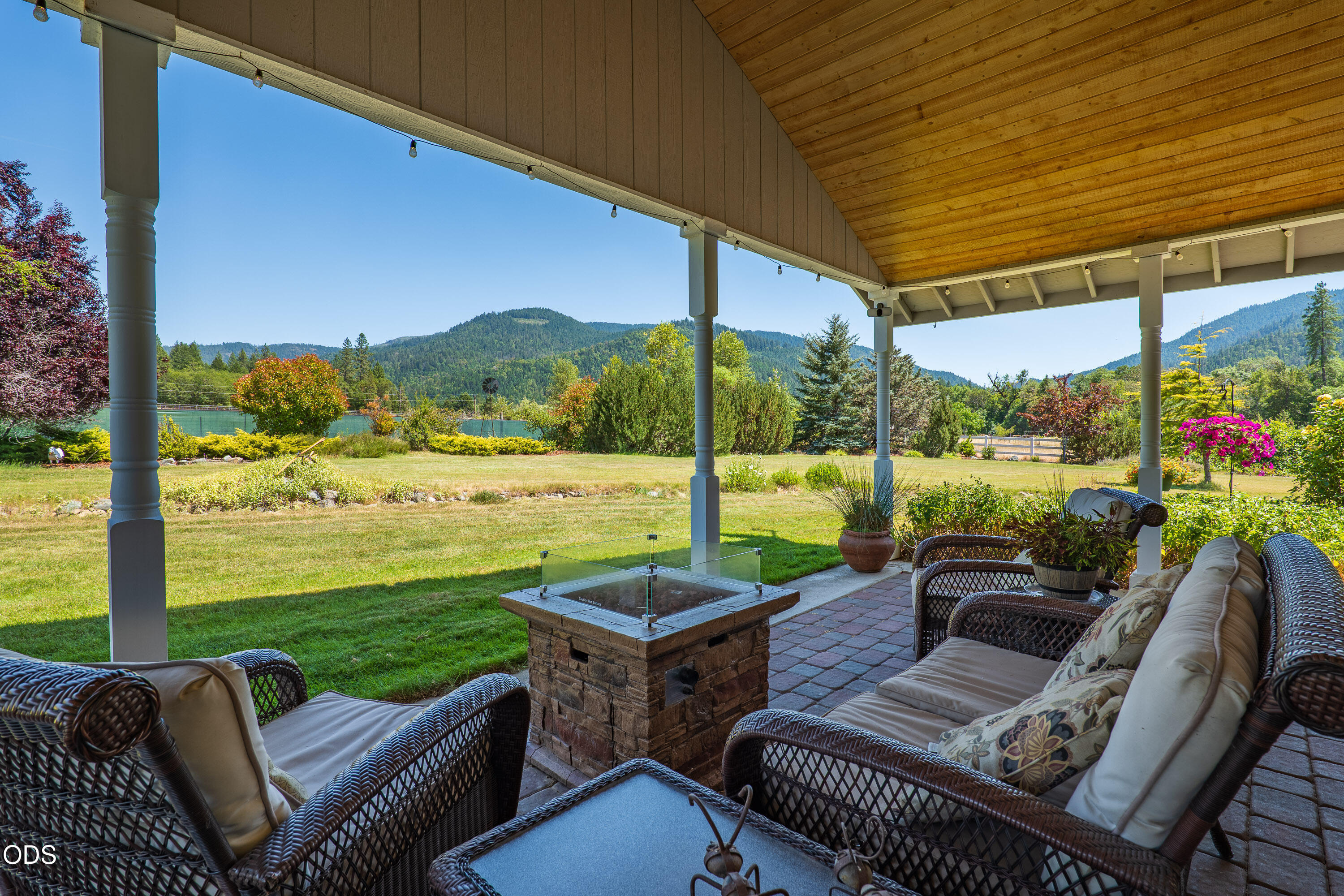 3959 Jumpoff Joe Creek Road Grants Pass, OR 97526 - Photo 26 of 55
