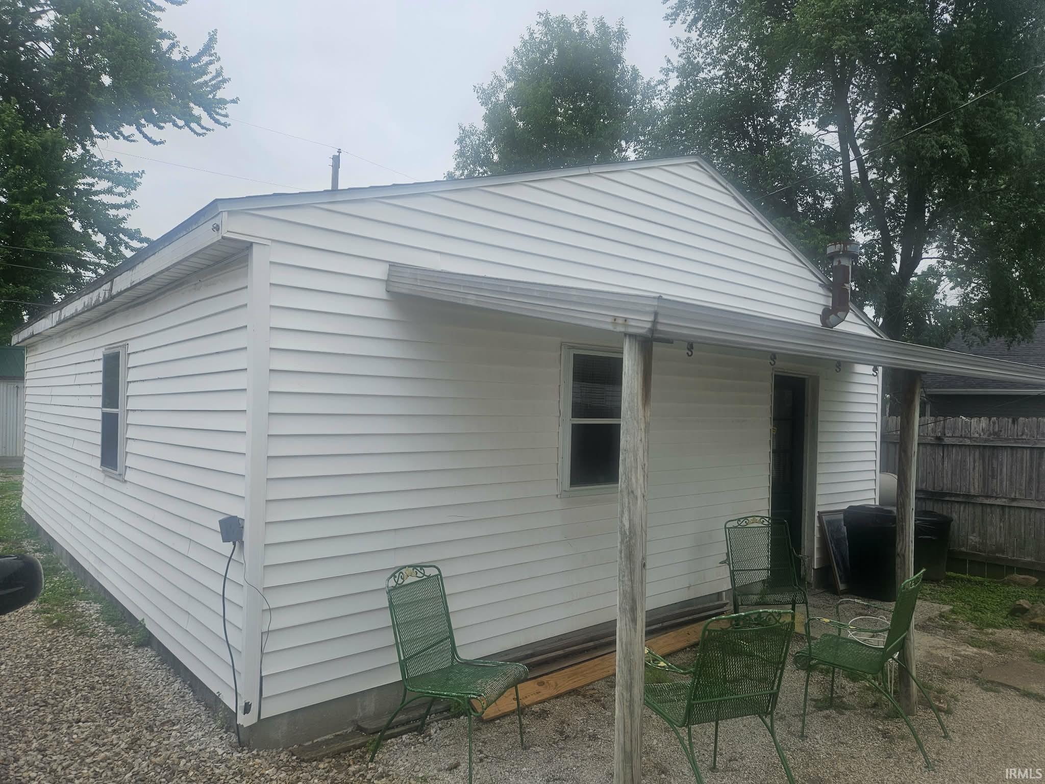 313 Southeast 7th Street Washington, IN 47501 - Photo 4 of 16