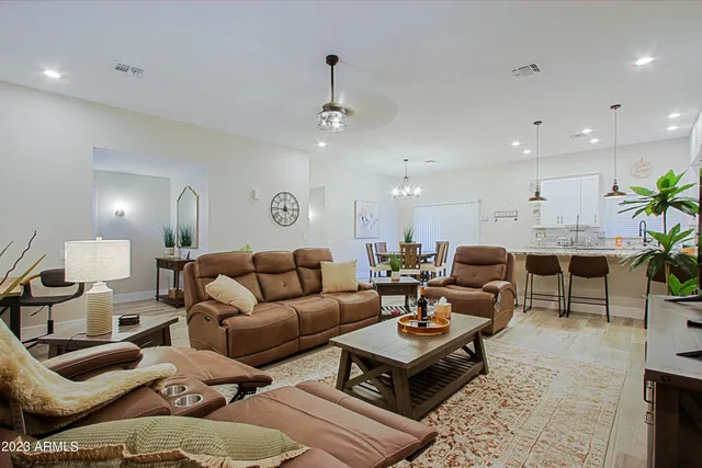 $4,000 | 10901 West Sequoia Drive, Sun City, AZ 85373