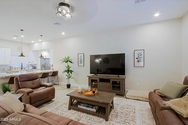 $4,000 | 10901 West Sequoia Drive, Sun City, AZ 85373